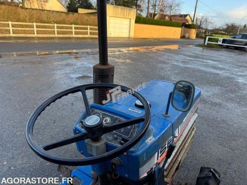 ISEKI 3 CYLINDRES, 4 RM, 850cm3 BOITE MECA DIESEL ROUES AGRAIRES - Farm tractor: picture 4 ISEKI 3 CYLINDRES, 4 RM, 850cm3 BOITE MECA DIESEL ROUES AGRAIRES - Farm tractor: picture 4