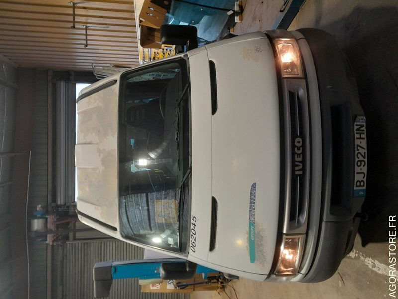 IVECO BUS DAILY N°062045 - Minibus, Passenger van: picture 1 IVECO BUS DAILY N°062045 - Minibus, Passenger van: picture 1
