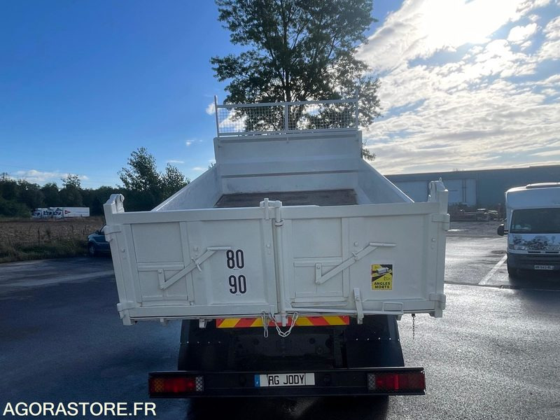 IVECO EUROCARGO 140E22 - BI BENNE - 2009 - 171000KMS - Tipper van: picture 4 IVECO EUROCARGO 140E22 - BI BENNE - 2009 - 171000KMS - Tipper van: picture 4