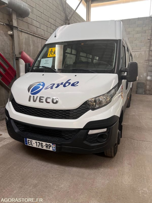 Iveco daily 08/2016 22 +1 places 240 000 kms - School bus: picture 1 Iveco daily 08/2016 22 +1 places 240 000 kms - School bus: picture 1
