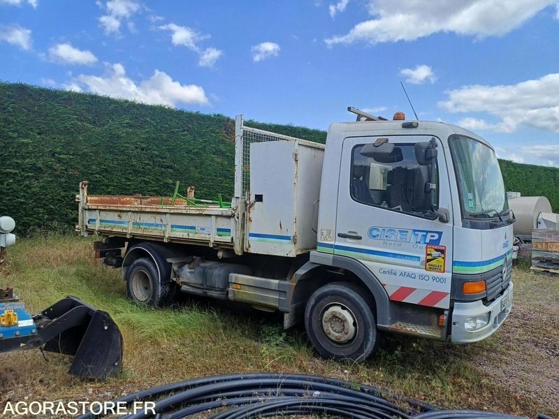MERCEDES - ATEGO B 918 BENNE AVEC COFFRE - 2002 / 321065KMS (09/2019) - 6487XW14 - Tipper: picture 3 MERCEDES - ATEGO B 918 BENNE AVEC COFFRE - 2002 / 321065KMS (09/2019) - 6487XW14 - Tipper: picture 3