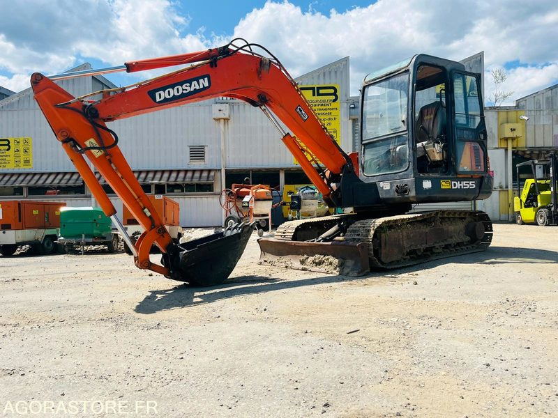 Mini pelle 5T DOOSAN DH55 - Année 2004 - Excavator: picture 1 Mini pelle 5T DOOSAN DH55 - Année 2004 - Excavator: picture 1