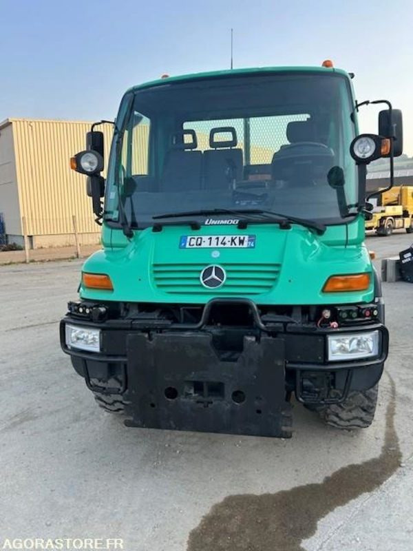 MERCEDES UNIMOG U300C VERSION COMMUNALE 2003 38210 KM + EPAREUSE CMV 450GP - Municipal/ Special vehicle: picture 5 MERCEDES UNIMOG U300C VERSION COMMUNALE 2003 38210 KM + EPAREUSE CMV 450GP - Municipal/ Special vehicle: picture 5