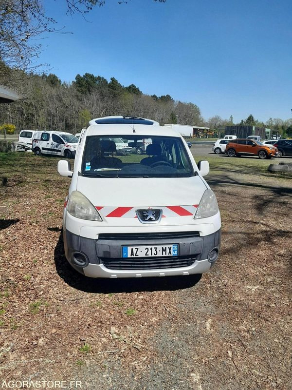 PARTNER TEPEE II 1,6 Hdi 110 FAP LOISIRS - Car: picture 1 PARTNER TEPEE II 1,6 Hdi 110 FAP LOISIRS - Car: picture 1
