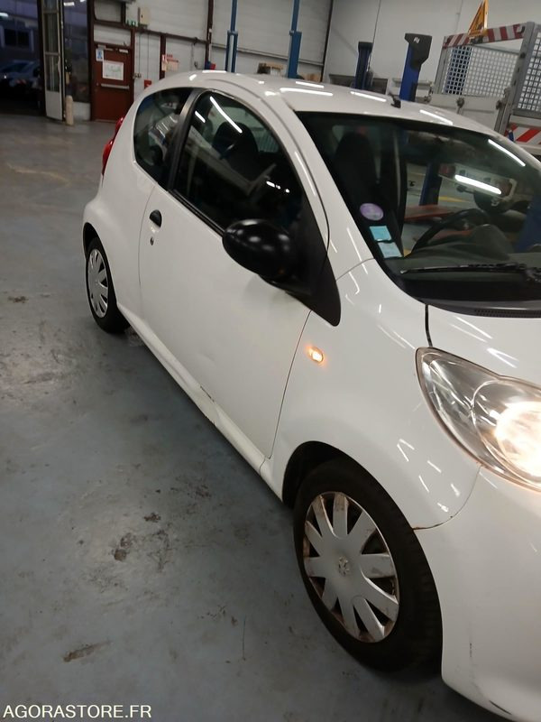 PEUGEOT 107 - 2008 - 142642 KM - Car: picture 2 PEUGEOT 107 - 2008 - 142642 KM - Car: picture 2