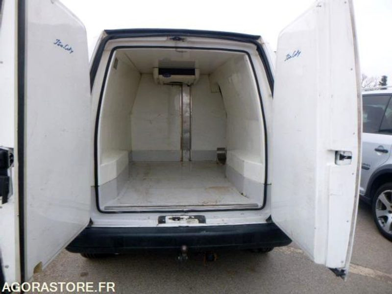 PEUGEOT expert frigorifique - 2003 - 96 210km - BON ETAT - Small van: picture 5 PEUGEOT expert frigorifique - 2003 - 96 210km - BON ETAT - Small van: picture 5