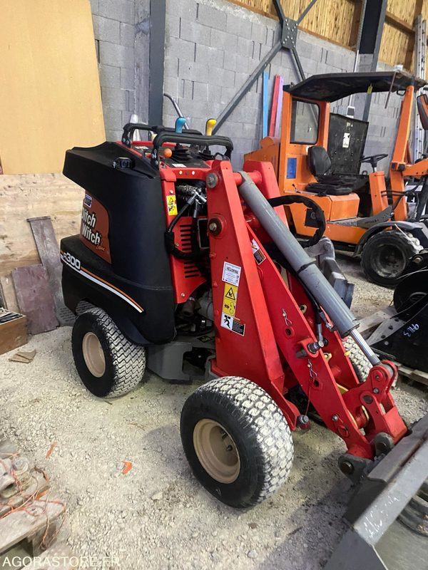 PORTEUR MULTI OUTILS DITCH WITCH ZAHN R300 - Loader: picture 3 PORTEUR MULTI OUTILS DITCH WITCH ZAHN R300 - Loader: picture 3