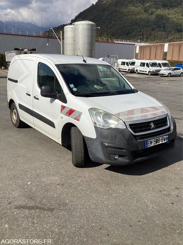 Peugeot Partner - 2017 - 259854kms - (P1006117) - Panel van: picture 3 Peugeot Partner - 2017 - 259854kms - (P1006117) - Panel van: picture 3