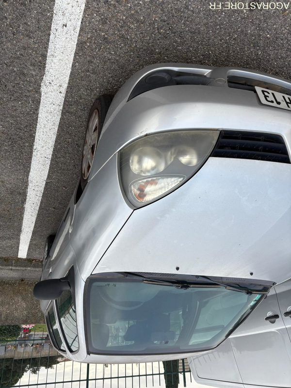 RENAULT CLIO 3 - Car: picture 3 RENAULT CLIO 3 - Car: picture 3