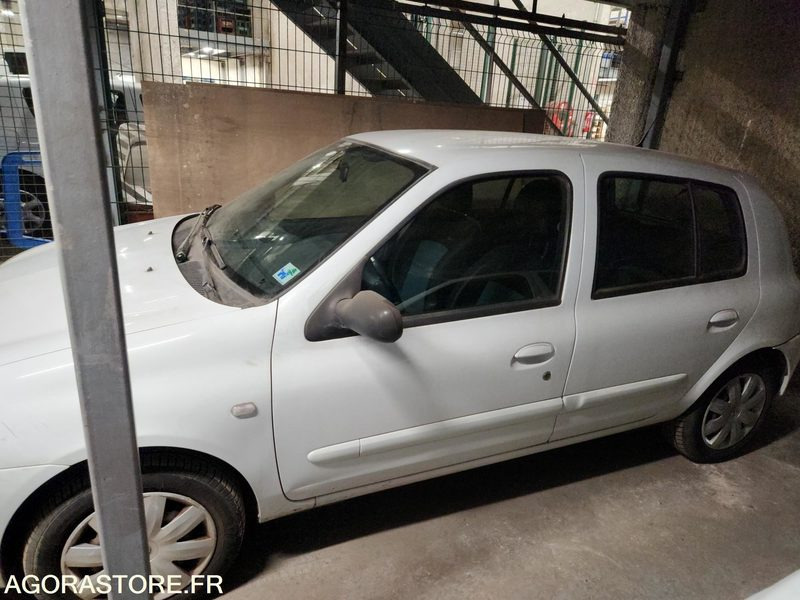 RENAULT CLIO - Car: picture 3 RENAULT CLIO - Car: picture 3
