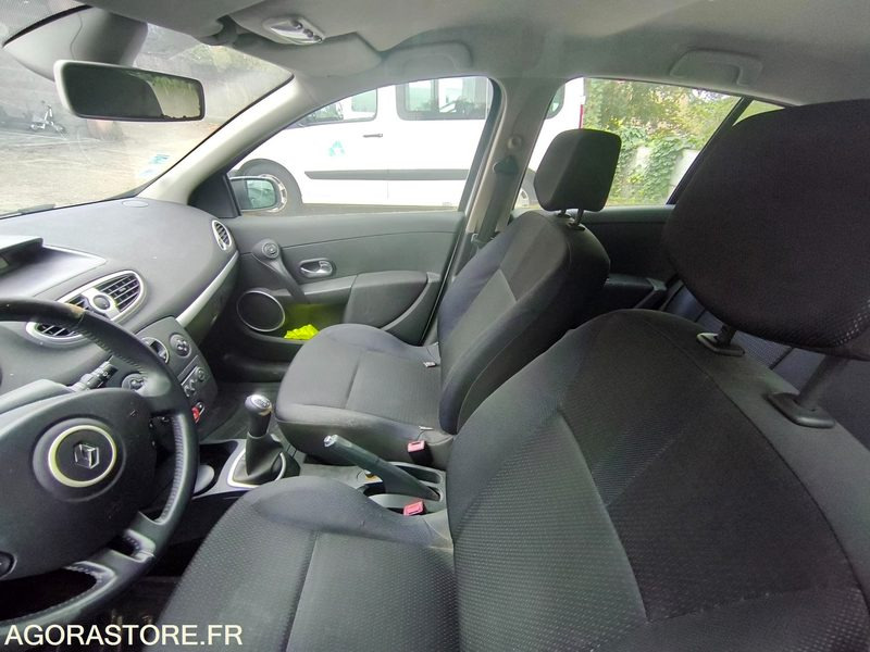 RENAULT CLIO III - Car: picture 3 RENAULT CLIO III - Car: picture 3