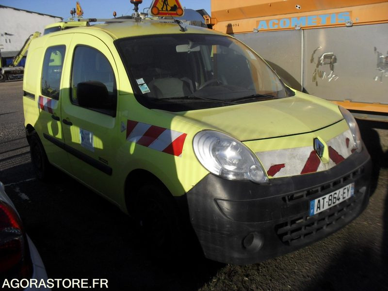 RENAULT NEW KANGOO UTILITAIRE - Small van: picture 1 RENAULT NEW KANGOO UTILITAIRE - Small van: picture 1
