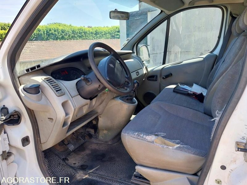 RENAULT TRAFIC DCI 115CH 9 PLACES - Minibus, Passenger van: picture 5 RENAULT TRAFIC DCI 115CH 9 PLACES - Minibus, Passenger van: picture 5