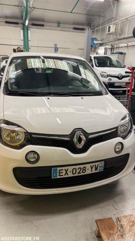 RENAULT TWINGO Essence - 54500km - 2018 - Car: picture 1 RENAULT TWINGO Essence - 54500km - 2018 - Car: picture 1