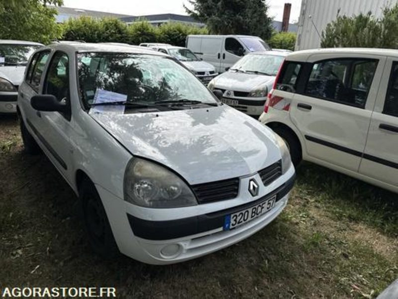 Renault Clio - 320BCF57 - Car: picture 2 Renault Clio - 320BCF57 - Car: picture 2