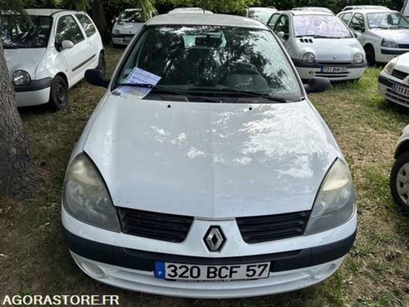 Renault Clio - 320BCF57 - Car: picture 3 Renault Clio - 320BCF57 - Car: picture 3