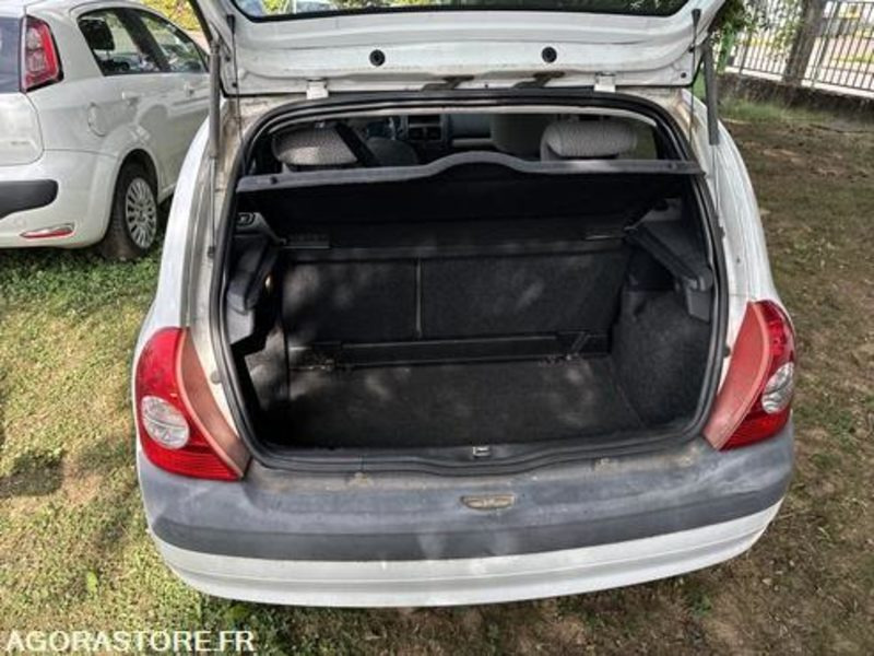 Renault Clio - 756BNJ57 - Car: picture 5 Renault Clio - 756BNJ57 - Car: picture 5