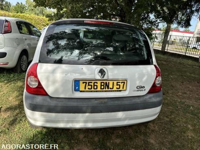 Renault Clio - 756BNJ57 - Car: picture 4 Renault Clio - 756BNJ57 - Car: picture 4