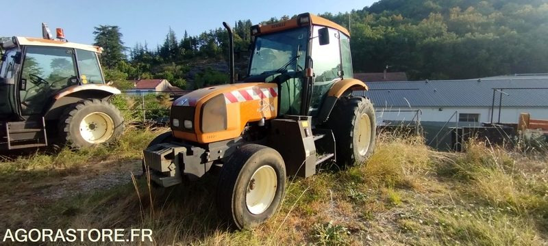 Renault Ergos 100 - 2002 - 15 000 heures (BK-653-HW) - Farm tractor: picture 1 Renault Ergos 100 - 2002 - 15 000 heures (BK-653-HW) - Farm tractor: picture 1