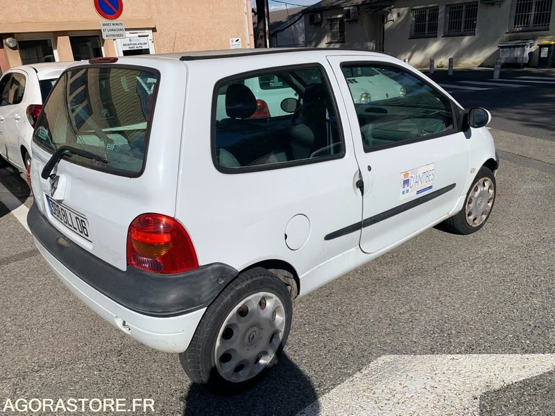 Renault Twingo - 2005 - 149 462 kms - 368 BLL 06 - Car: picture 4 Renault Twingo - 2005 - 149 462 kms - 368 BLL 06 - Car: picture 4