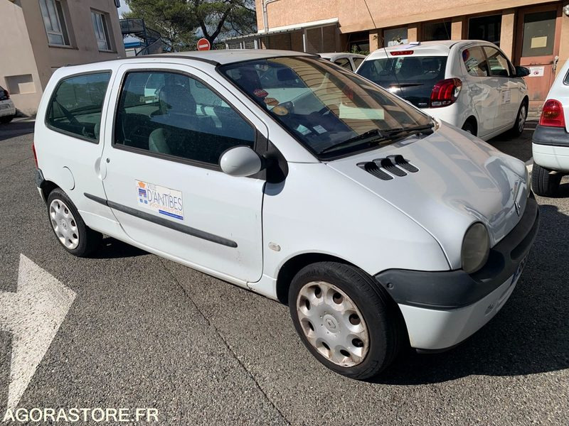 Renault Twingo - 2005 - 149 462 kms - 368 BLL 06 - Car: picture 3 Renault Twingo - 2005 - 149 462 kms - 368 BLL 06 - Car: picture 3