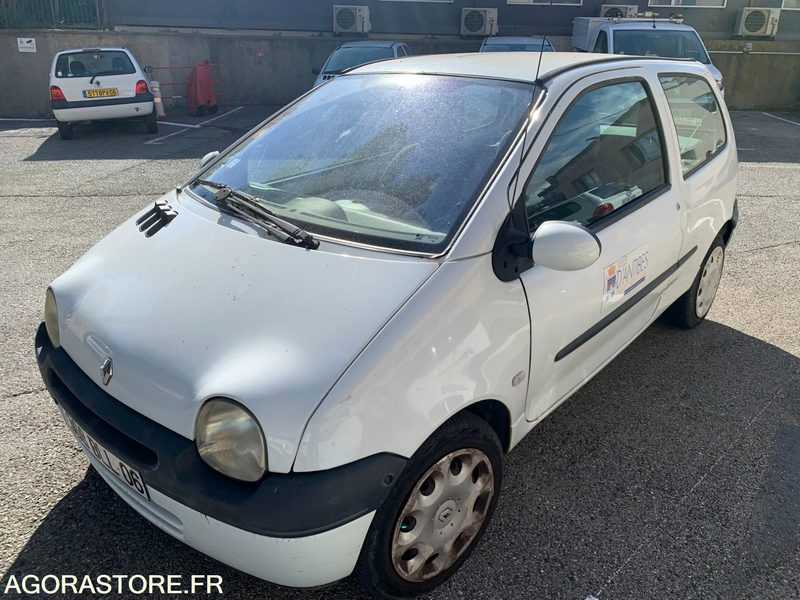 Renault Twingo - 2005 - 149 462 kms - 368 BLL 06 - Car: picture 2 Renault Twingo - 2005 - 149 462 kms - 368 BLL 06 - Car: picture 2