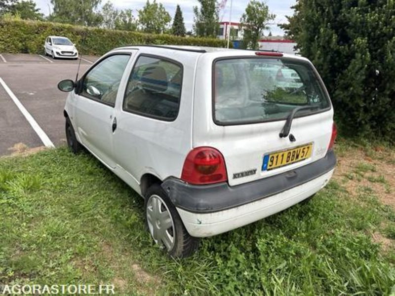 Renault Twingo - 911BBW57 - Car: picture 4 Renault Twingo - 911BBW57 - Car: picture 4