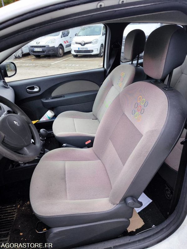 Car Renault Twingo: picture 6
