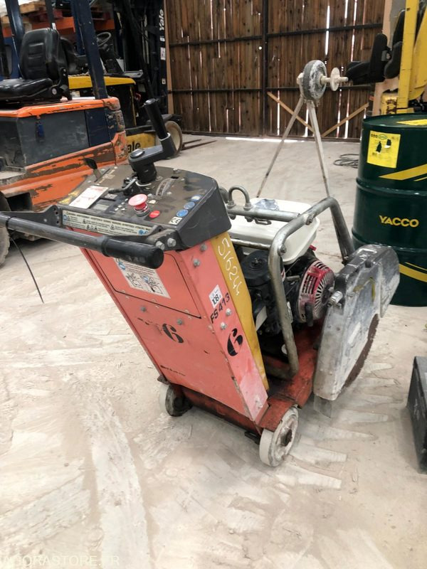 SCIE A SOL HUSQVARNA FS413 - 500 mm - Construction equipment: picture 4 SCIE A SOL HUSQVARNA FS413 - 500 mm - Construction equipment: picture 4