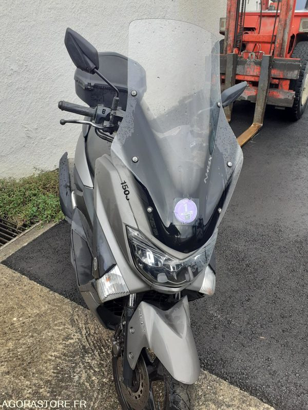 SCOOTER YAMAHA NMAX 125 - Motorcycle: picture 4 SCOOTER YAMAHA NMAX 125 - Motorcycle: picture 4