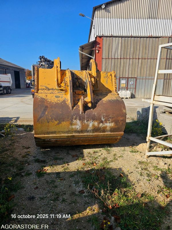 GODET 6M3 POUR PELLE LIEBHERR R974 C 90 T - Spare parts for Construction machinery: picture 2 GODET 6M3 POUR PELLE LIEBHERR R974 C 90 T - Spare parts for Construction machinery: picture 2