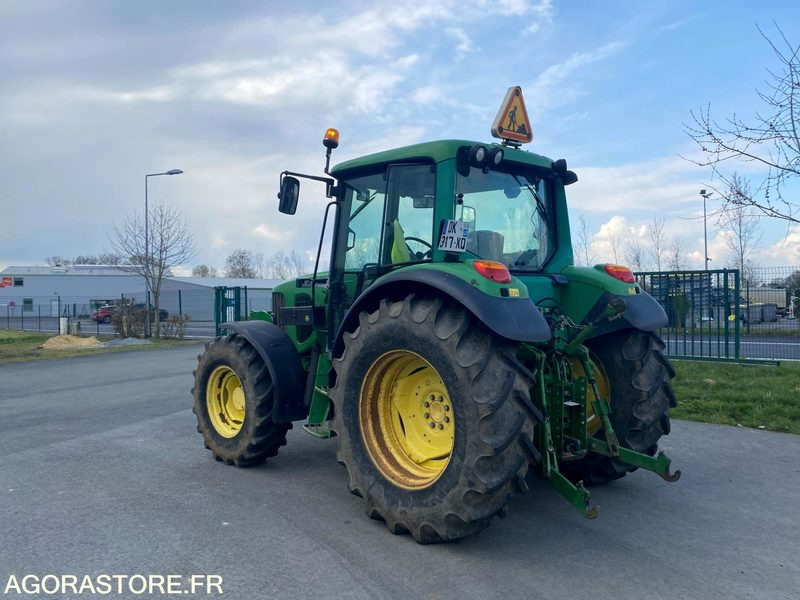 Tracteur John Deere 6120 - Farm tractor: picture 5 Tracteur John Deere 6120 - Farm tractor: picture 5