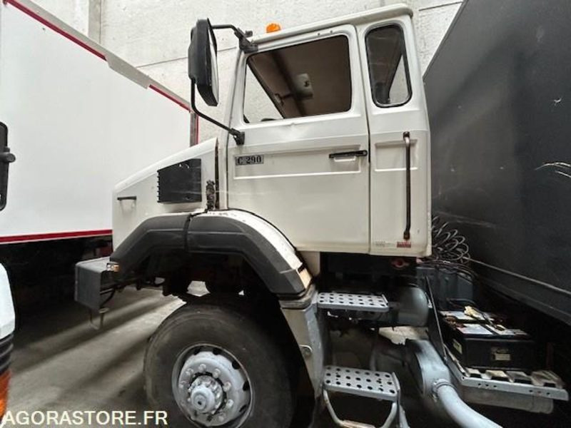 RENAULT TRACTEUR C290 4X4 110KM/H 282500 KM - Tractor unit: picture 1 RENAULT TRACTEUR C290 4X4 110KM/H 282500 KM - Tractor unit: picture 1