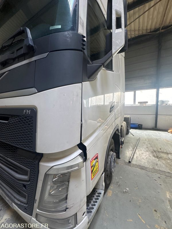 VOLVO FH 500 - 616 540KM - 2015 - Tractor unit: picture 3 VOLVO FH 500 - 616 540KM - 2015 - Tractor unit: picture 3