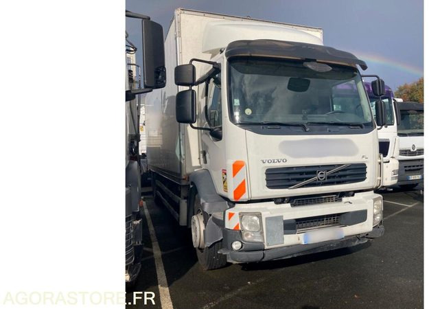 VOLVO FL 290 - 2013 - 568 476km - Tractor unit: picture 2 VOLVO FL 290 - 2013 - 568 476km - Tractor unit: picture 2