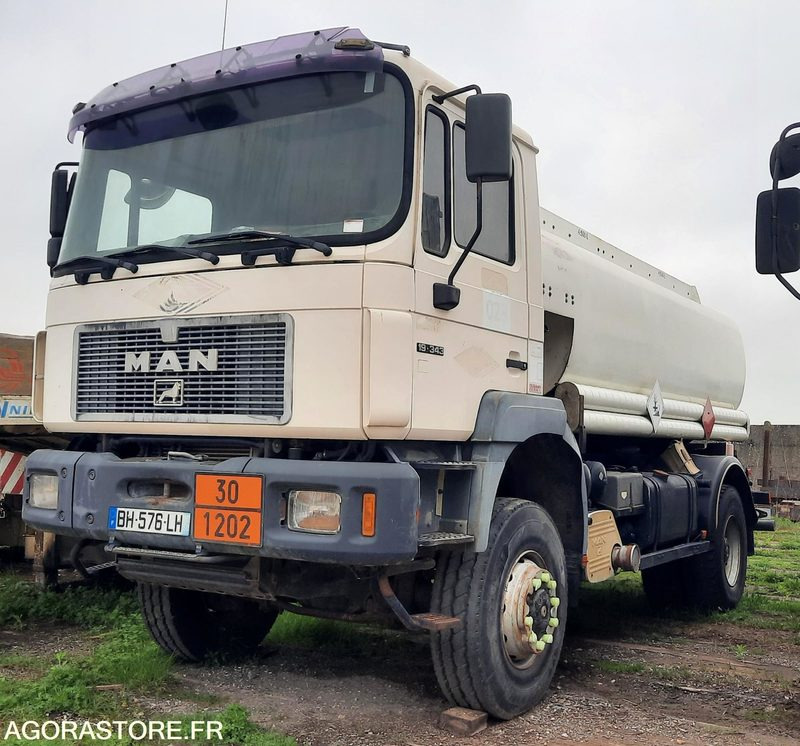 CAMION CITERNE 4x4 - MAN 19.343 - 524 755 KM (P2101604) - Truck: picture 3 CAMION CITERNE 4x4 - MAN 19.343 - 524 755 KM (P2101604) - Truck: picture 3