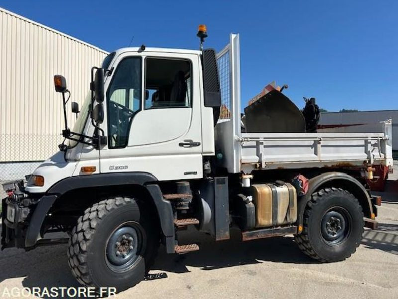 UNIMOG U300C VERSION COMMUNALE 2008 36900 KM - Truck: picture 1 UNIMOG U300C VERSION COMMUNALE 2008 36900 KM - Truck: picture 1