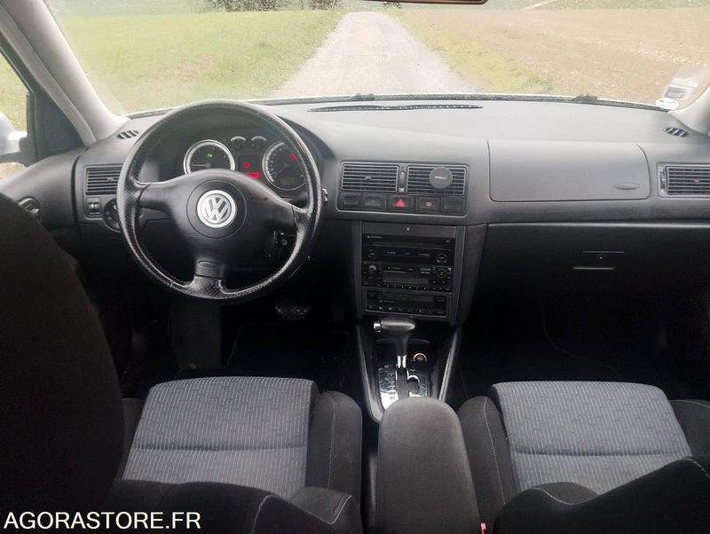 VOLKSWAGEN GOLF 1.9 TDI 130 CV - BOITE AUTOMATIQUE - Car: picture 5 VOLKSWAGEN GOLF 1.9 TDI 130 CV - BOITE AUTOMATIQUE - Car: picture 5