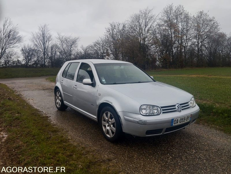 VOLKSWAGEN GOLF 1.9 TDI 130 CV - BOITE AUTOMATIQUE - Car: picture 3 VOLKSWAGEN GOLF 1.9 TDI 130 CV - BOITE AUTOMATIQUE - Car: picture 3