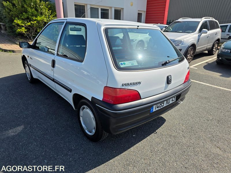 Véhicule Peugeot 106 - Car: picture 2 Véhicule Peugeot 106 - Car: picture 2