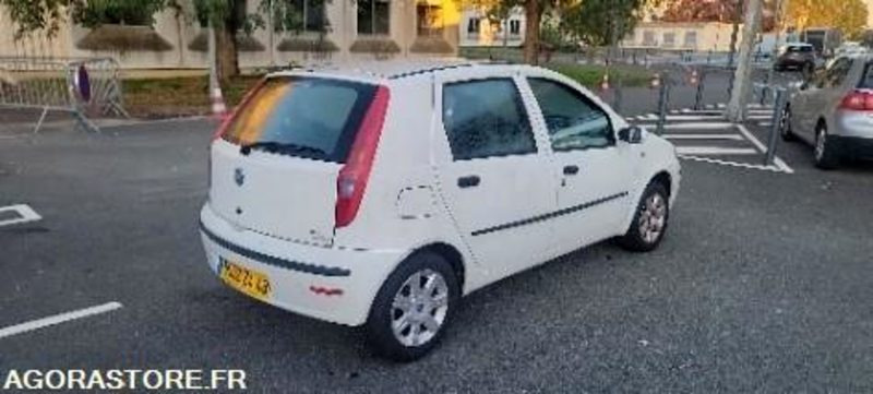 Fiat punto 137166 kms 2005 - Car: picture 2 Fiat punto 137166 kms 2005 - Car: picture 2
