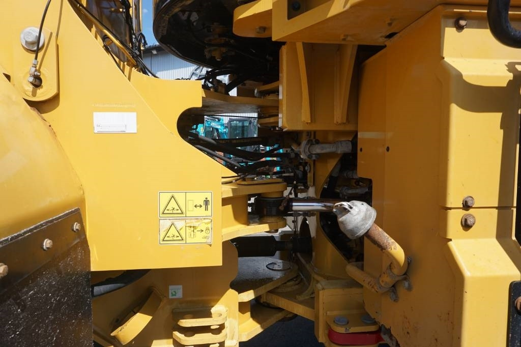 Wheel loader CAT 972 K: picture 11