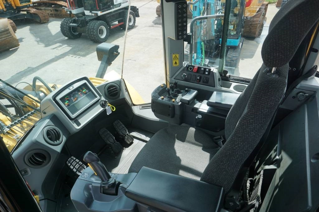 Wheel loader CAT 980M: picture 13 Wheel loader CAT 980M: picture 13