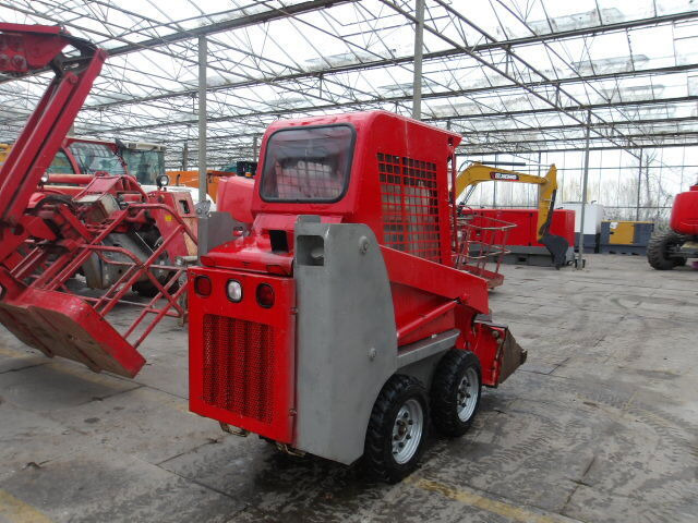 Gehl 1640 - Skid steer loader: picture 1 Gehl 1640 - Skid steer loader: picture 1