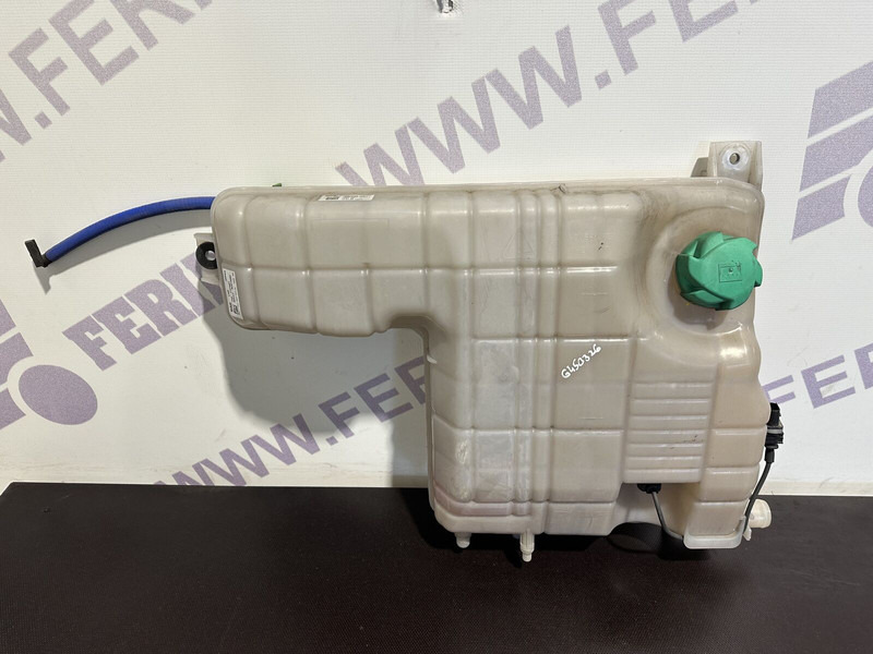 DAF expansion tank - Expansion tank for Truck: picture 1 DAF expansion tank - Expansion tank for Truck: picture 1