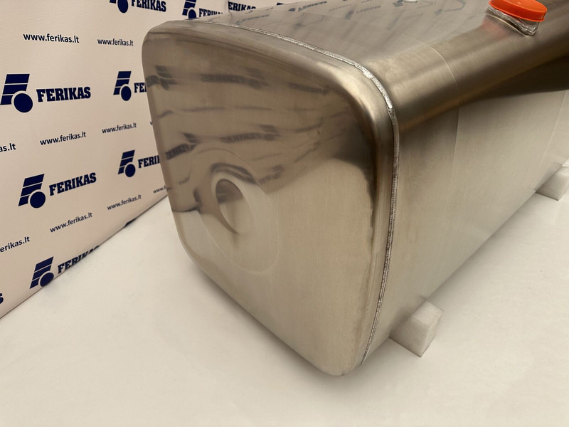 MAN - Fuel tank for Truck: picture 2 MAN - Fuel tank for Truck: picture 2