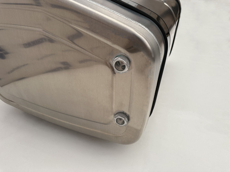 Mercedes-Benz - Hydraulic tank for Truck: picture 3 Mercedes-Benz - Hydraulic tank for Truck: picture 3