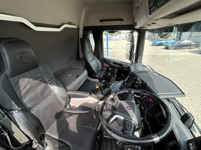 Garbage truck Scania P 340 CNG: picture 17