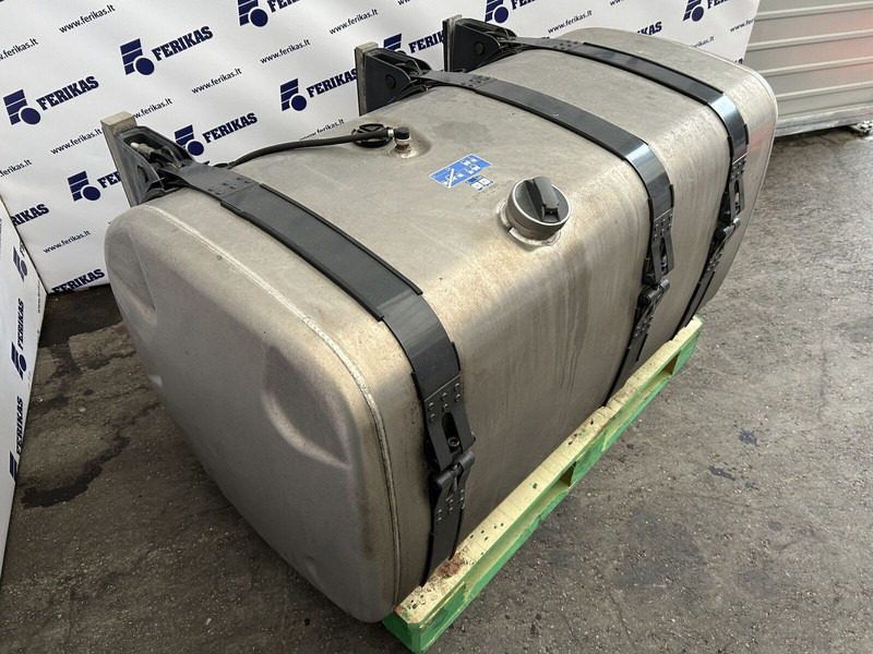 Scania Scania R 575L complete fuel tank 700x725x1340 - Fuel tank for Truck: picture 3 Scania Scania R 575L complete fuel tank 700x725x1340 - Fuel tank for Truck: picture 3