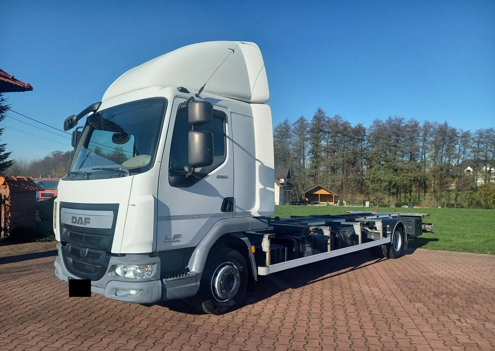 DAF 45 - Container transporter/ Swap body truck: picture 2 DAF 45 - Container transporter/ Swap body truck: picture 2